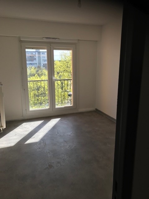 T4 AVEC ASCENSEUR ET BALCON WITTELSHEIM QUARTIER THUR